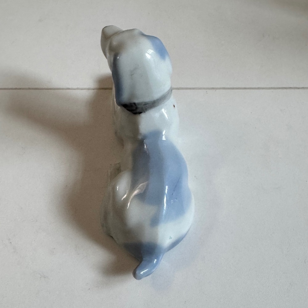 Vintage Made in Japan Porcelain Dog Figurine Blue Gray White Reclining Hound - Picture 8 of 12